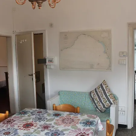 Via Rezzano 12 Apartment *