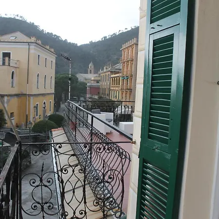 Via Rezzano 12